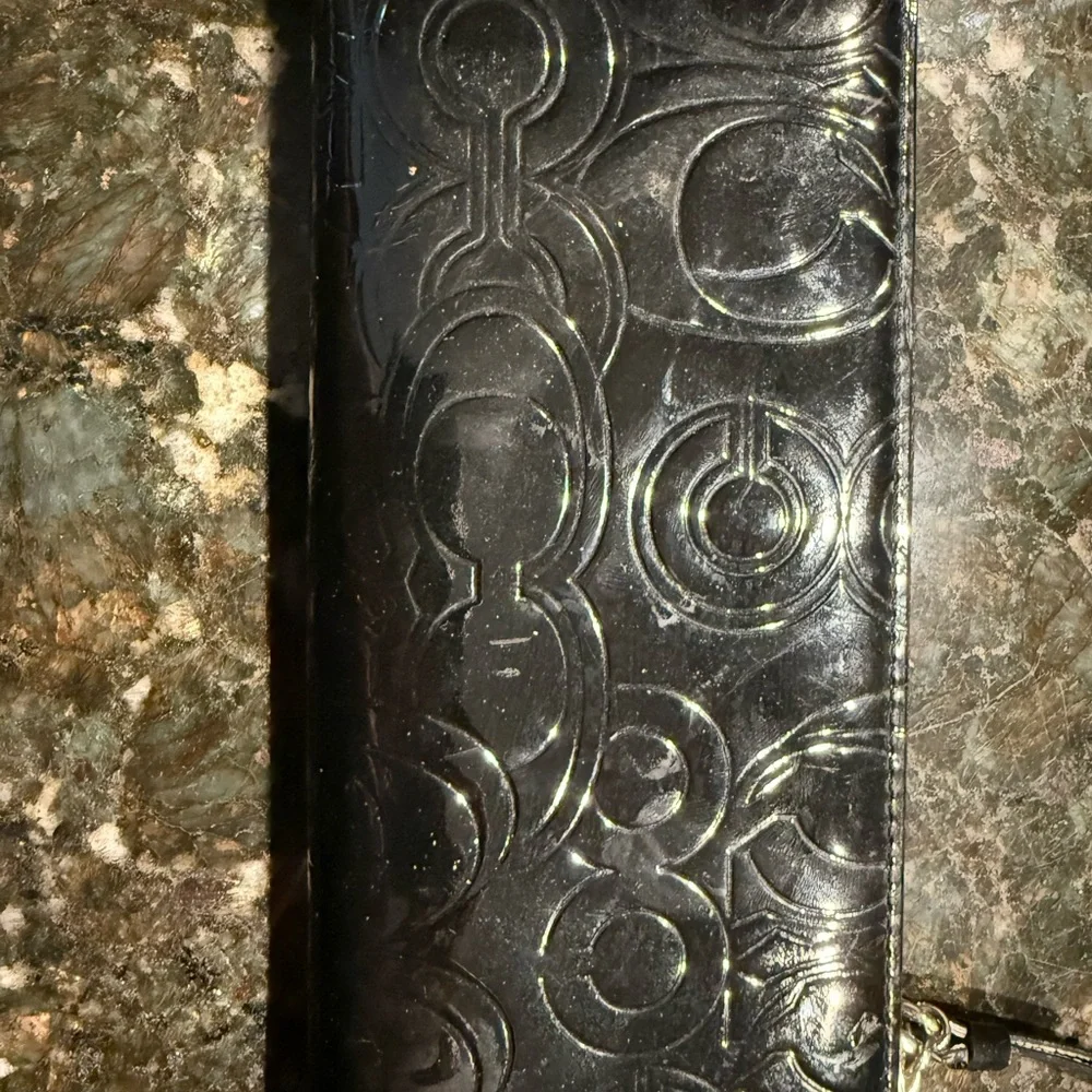 COACH POPPY EMBOSSED‎ PATENT LEATHER SLIM ZIP WALLET BLACK RARE MINT S